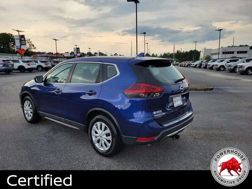 Used 2020 Blue Nissan S image 3