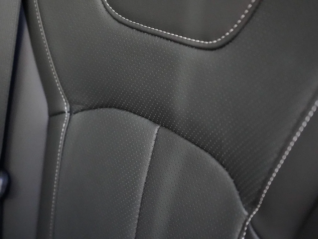 Used 2025 Mineral Black INFINITI PURE image 32