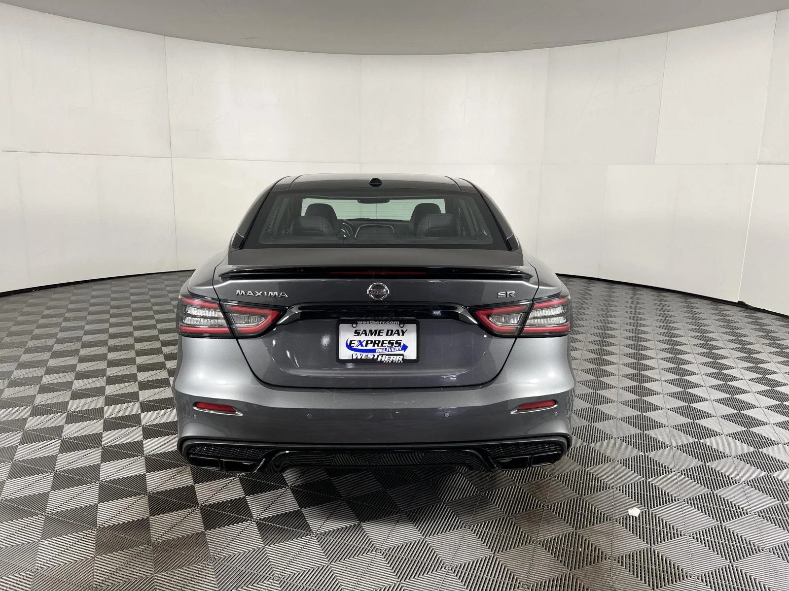 Used 2022 Gun Metallic Nissan SR image 8