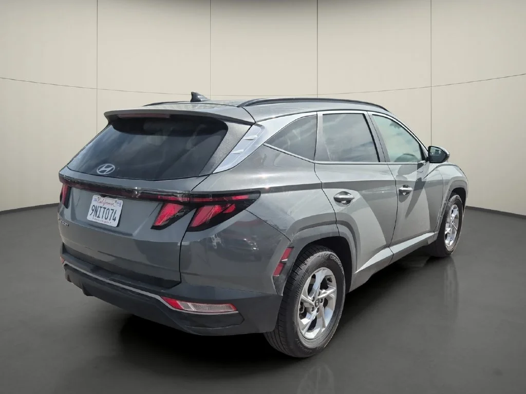 Used 2024 Gray Hyundai SEL image 7