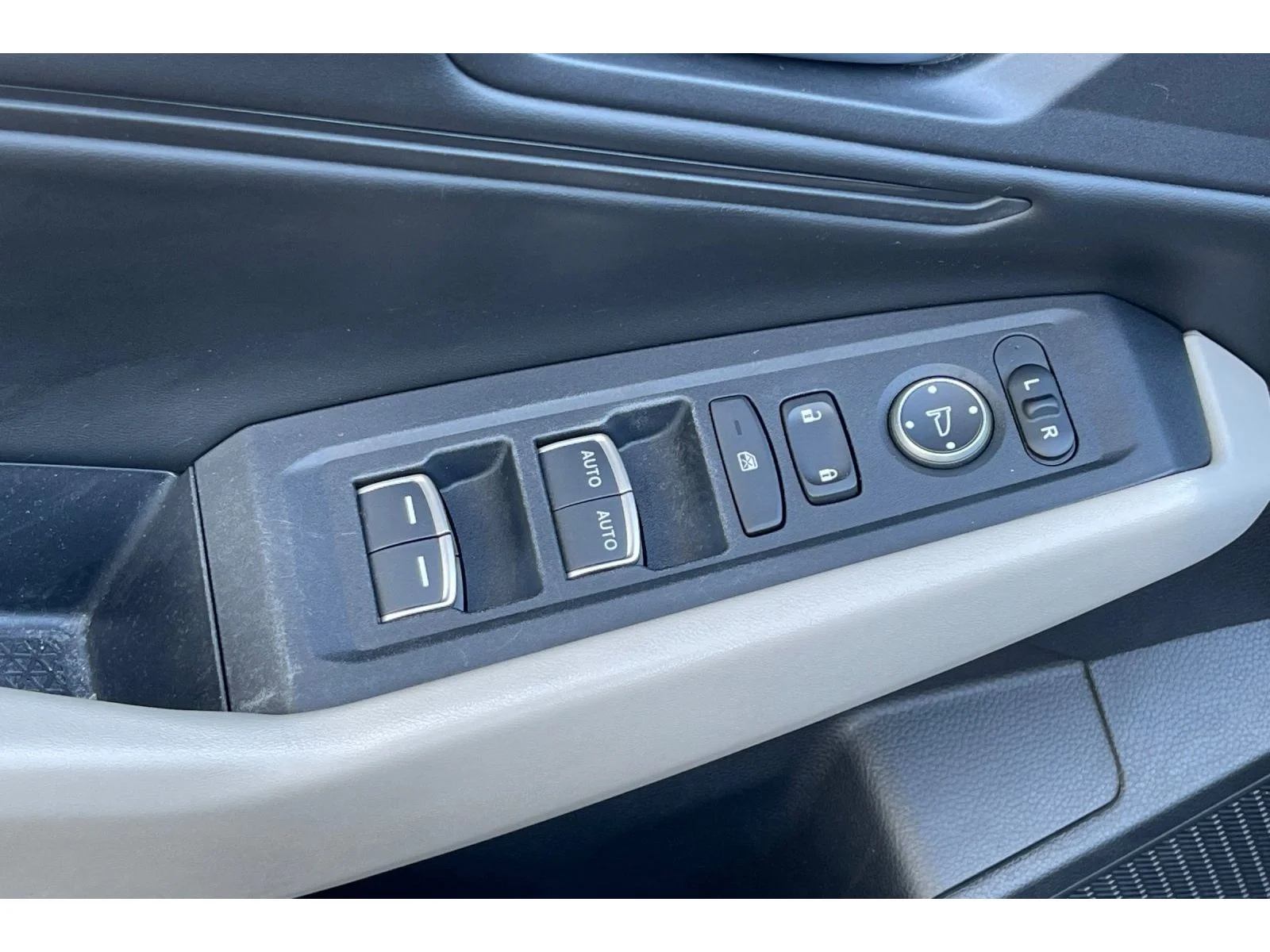 Used 2024 Crystal Black Pearl Honda EX image 12