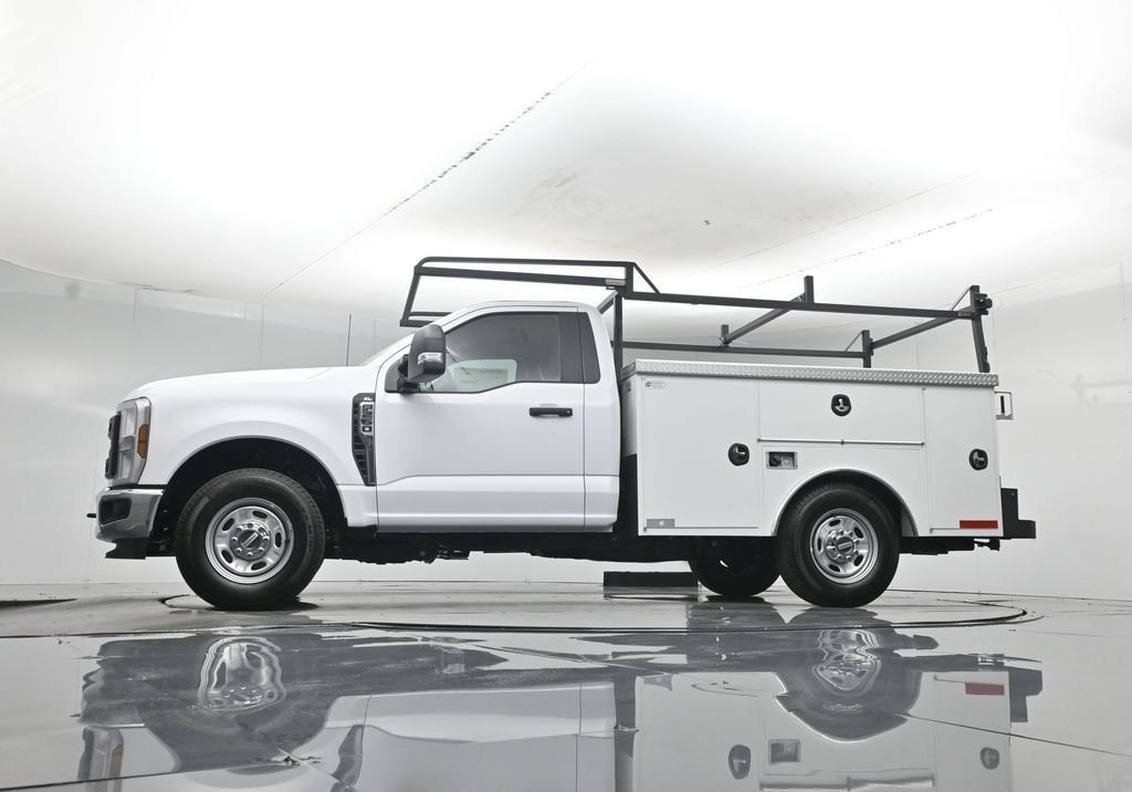New 2026 Oxford White Ford XL image 53