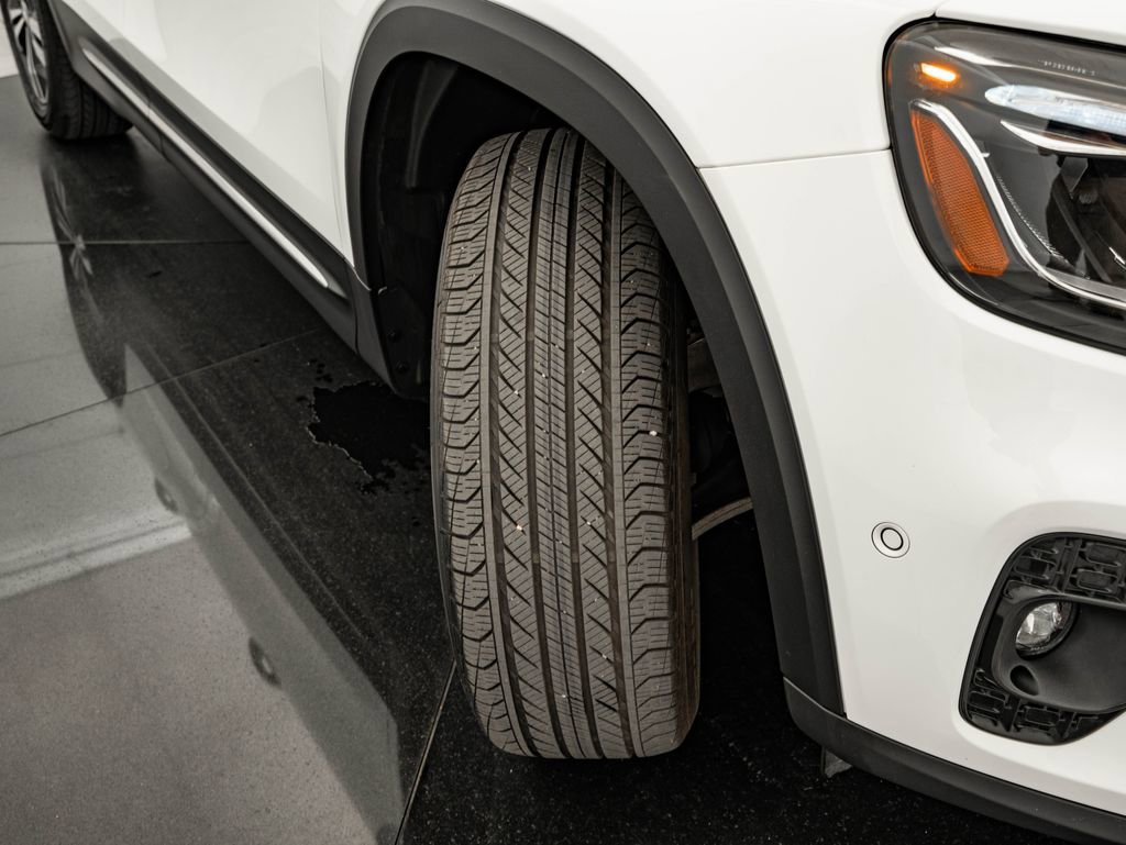 Used 2024 Polar White Mercedes-Benz GLB 250 image 54