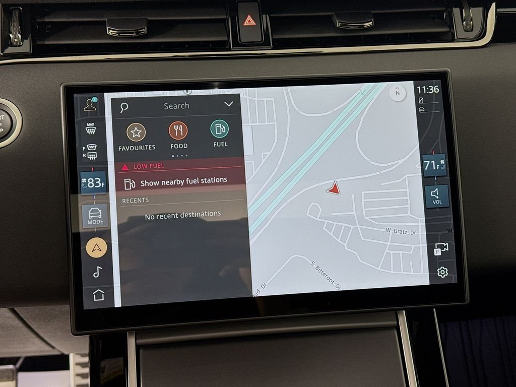 Used 2025 White Land Rover Dynamic image 13