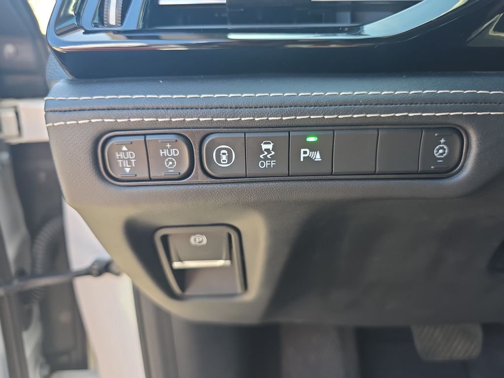 Used 2023  Acura Advance image 19