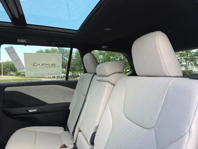 New 2026 Wind Chill Pearl Lexus PREMIUM AWD image 25