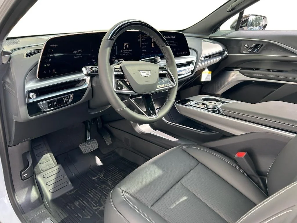 2025 Cadillac LYRIQ Luxury 2 - Photo 7