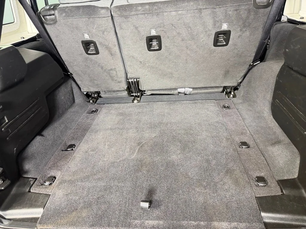 Used 2025 Black Jeep Sahara image 31