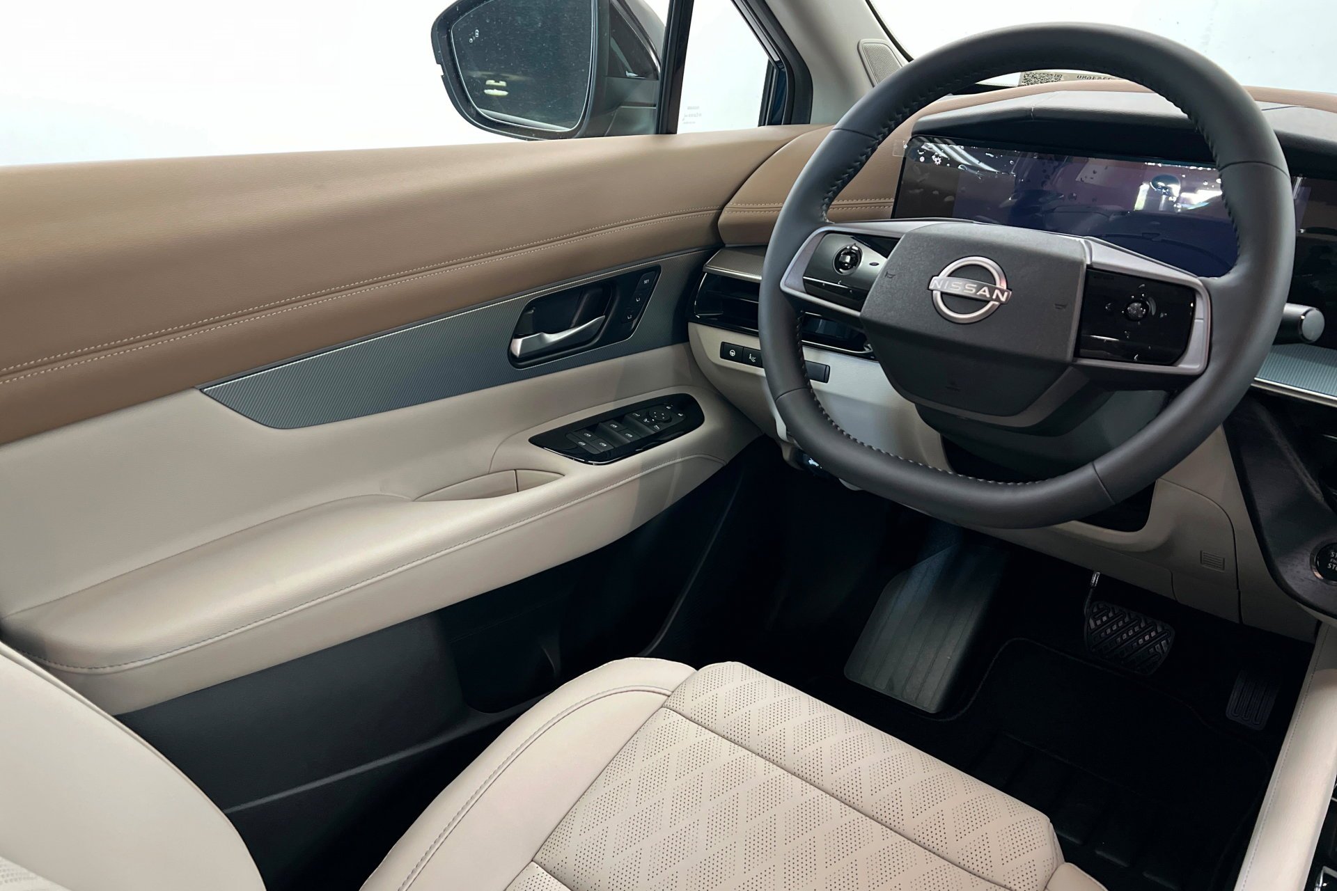 New 2026 Aurora Blue Pearl Metallic / Super Black Two-tone Nissan Platinum image 12