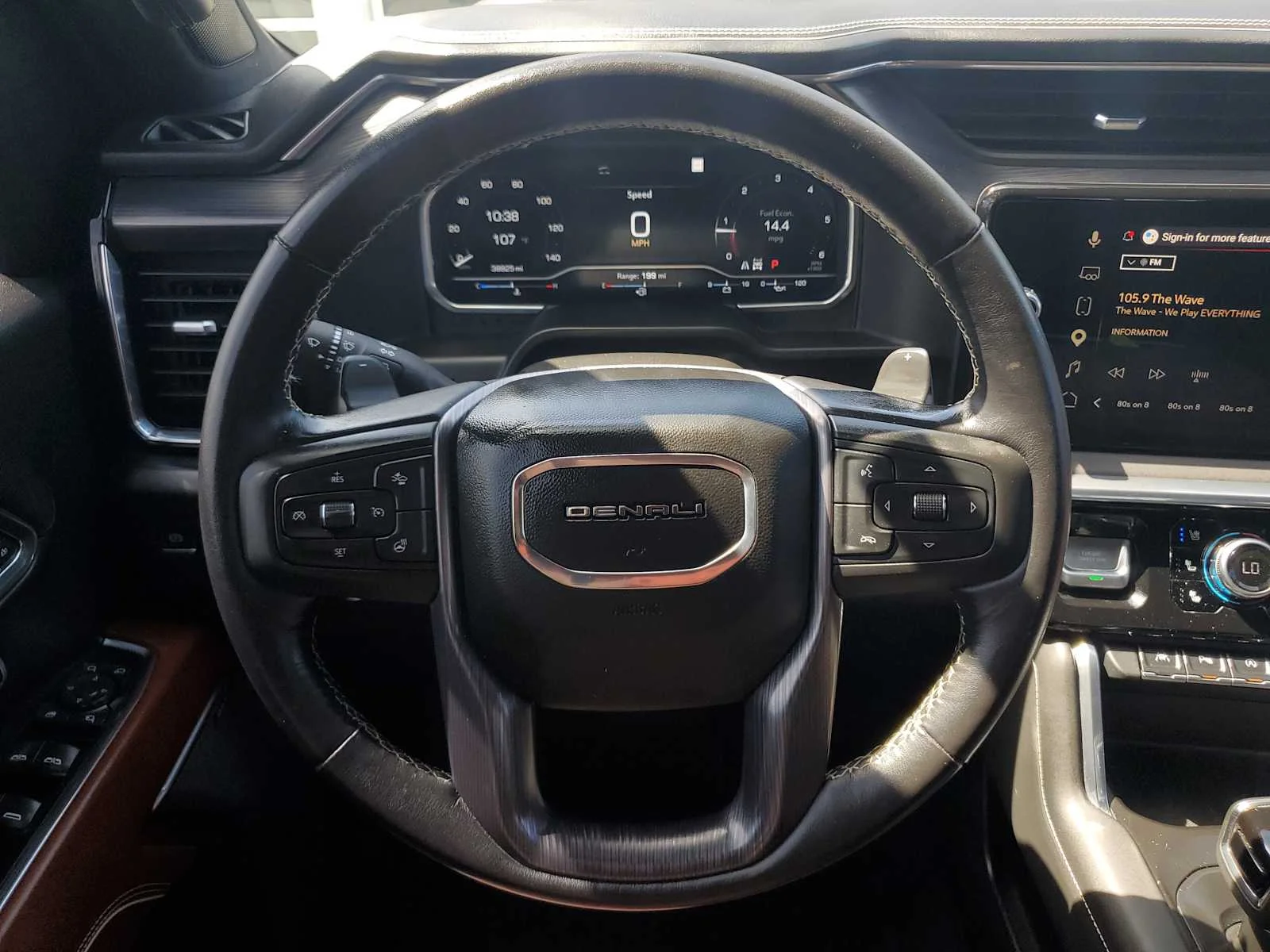 Used 2023 White Frost Tricoat GMC Denali Ultimate image 16