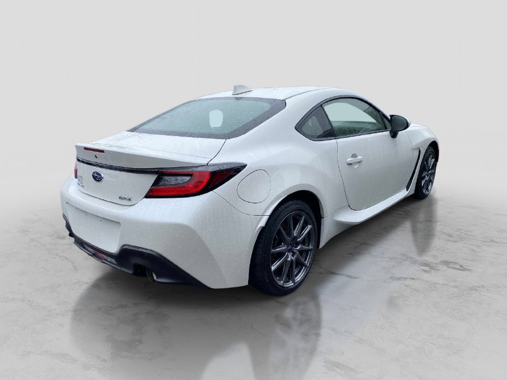 Used 2022 White Subaru Premium image 5
