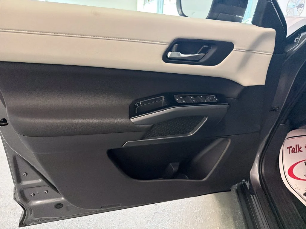 New 2026  Nissan SL image 12