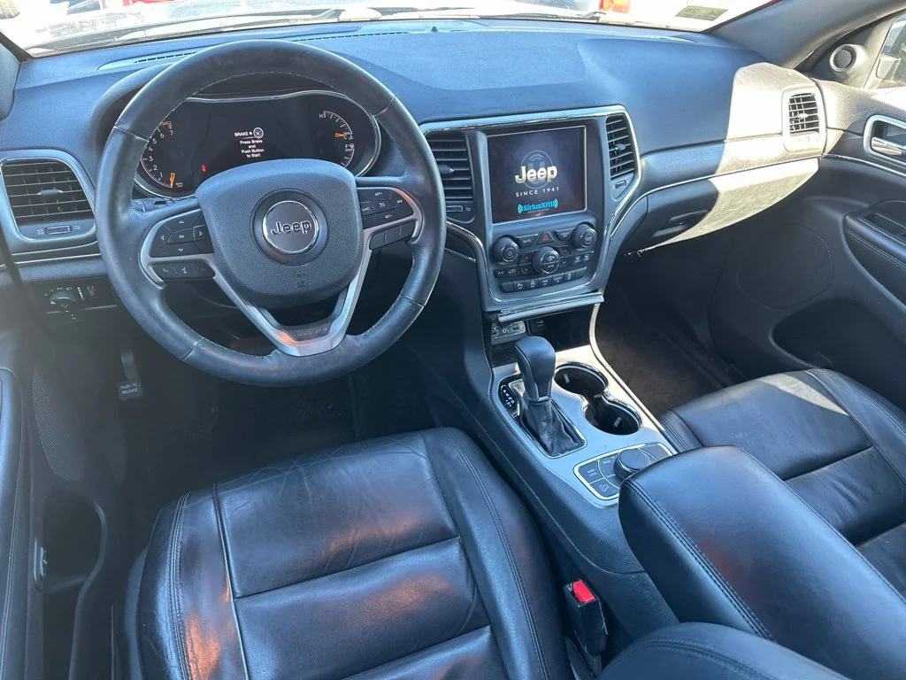 Used 2018 Diamond Black Jeep Limited image 6