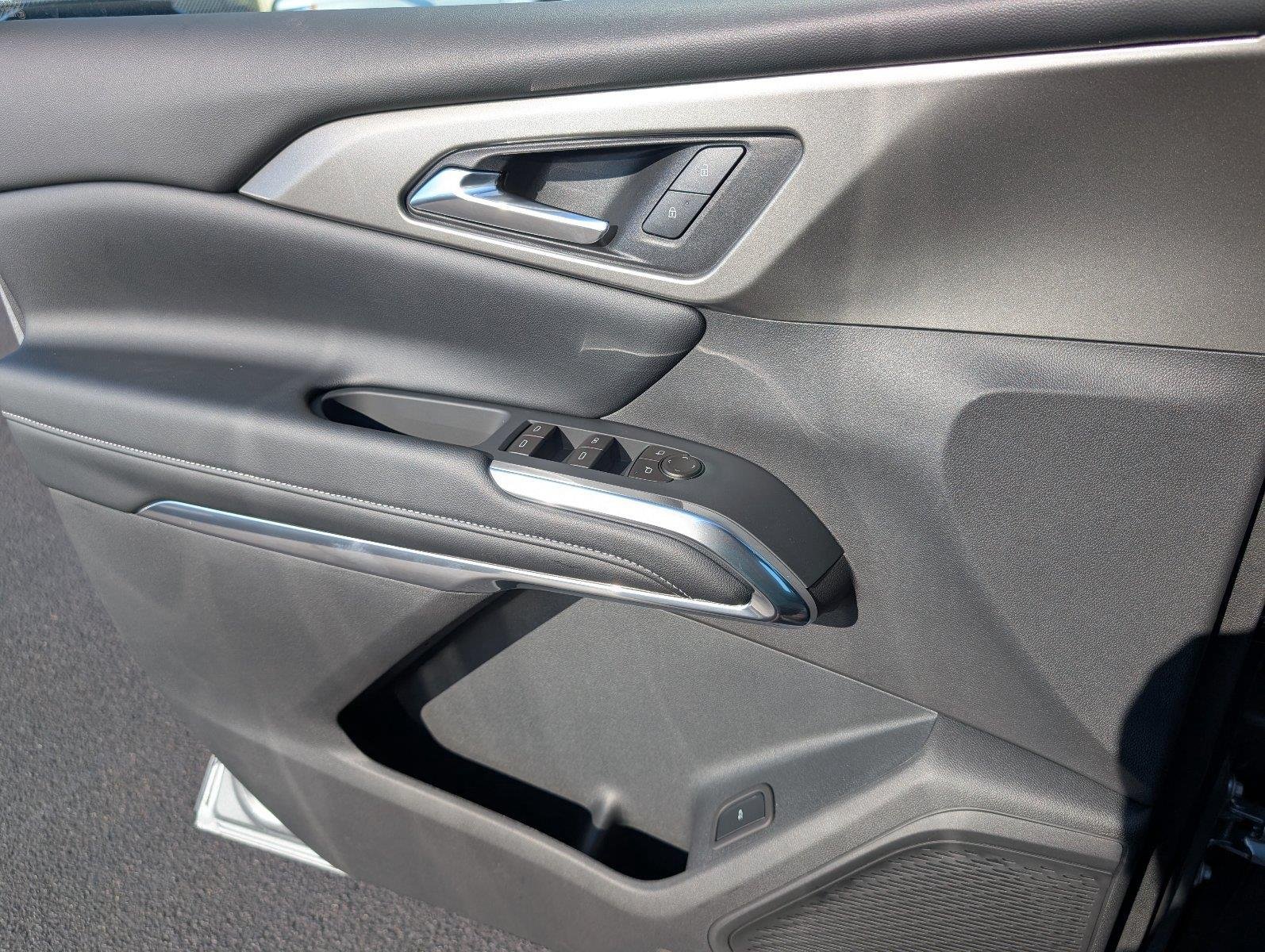 2027 Chevrolet Traverse LT - Photo 15