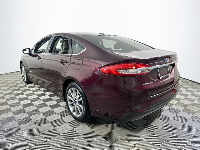 Used 2017 Red Ford SE image 5