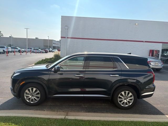 Used 2024 White Hyundai SEL image 4