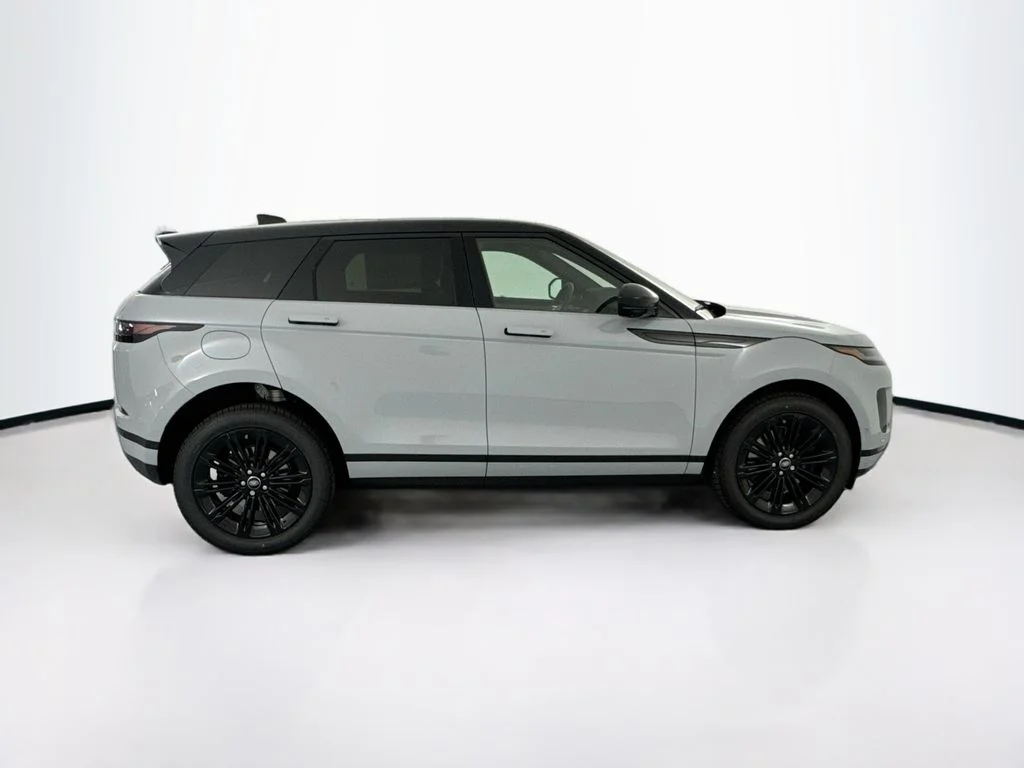 New 2026 Arroios Grey Land Rover Core S image 4