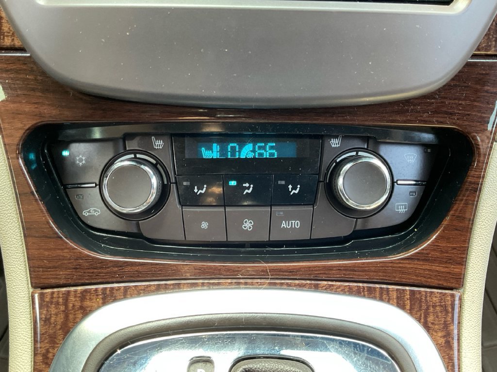 Used 2012 White Buick Premium I image 25