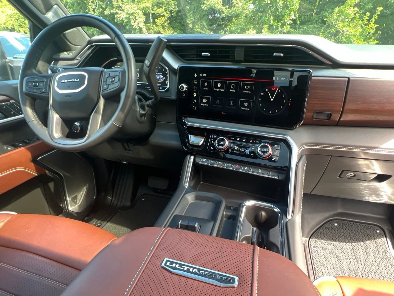 Used 2024 Silver GMC Denali Ultimate image 29