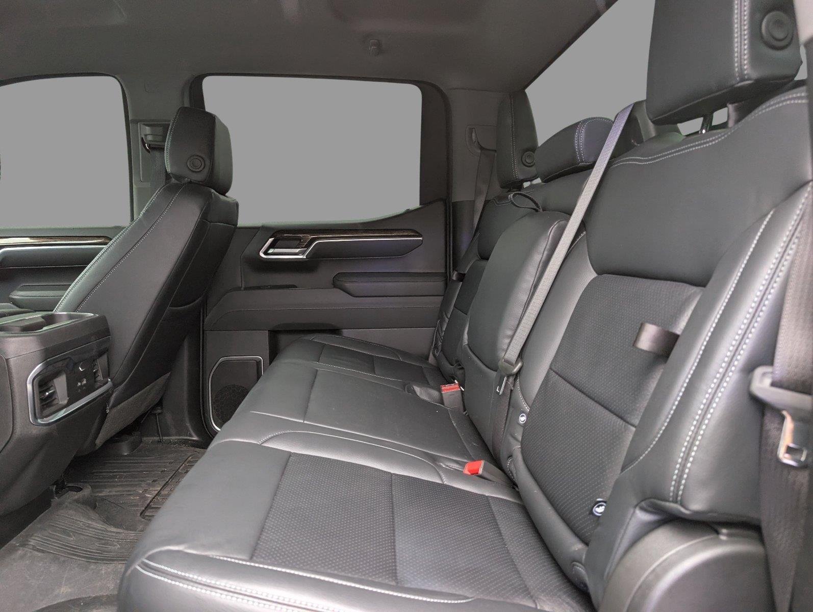Used 2026 Summit White GMC Elevation image 35