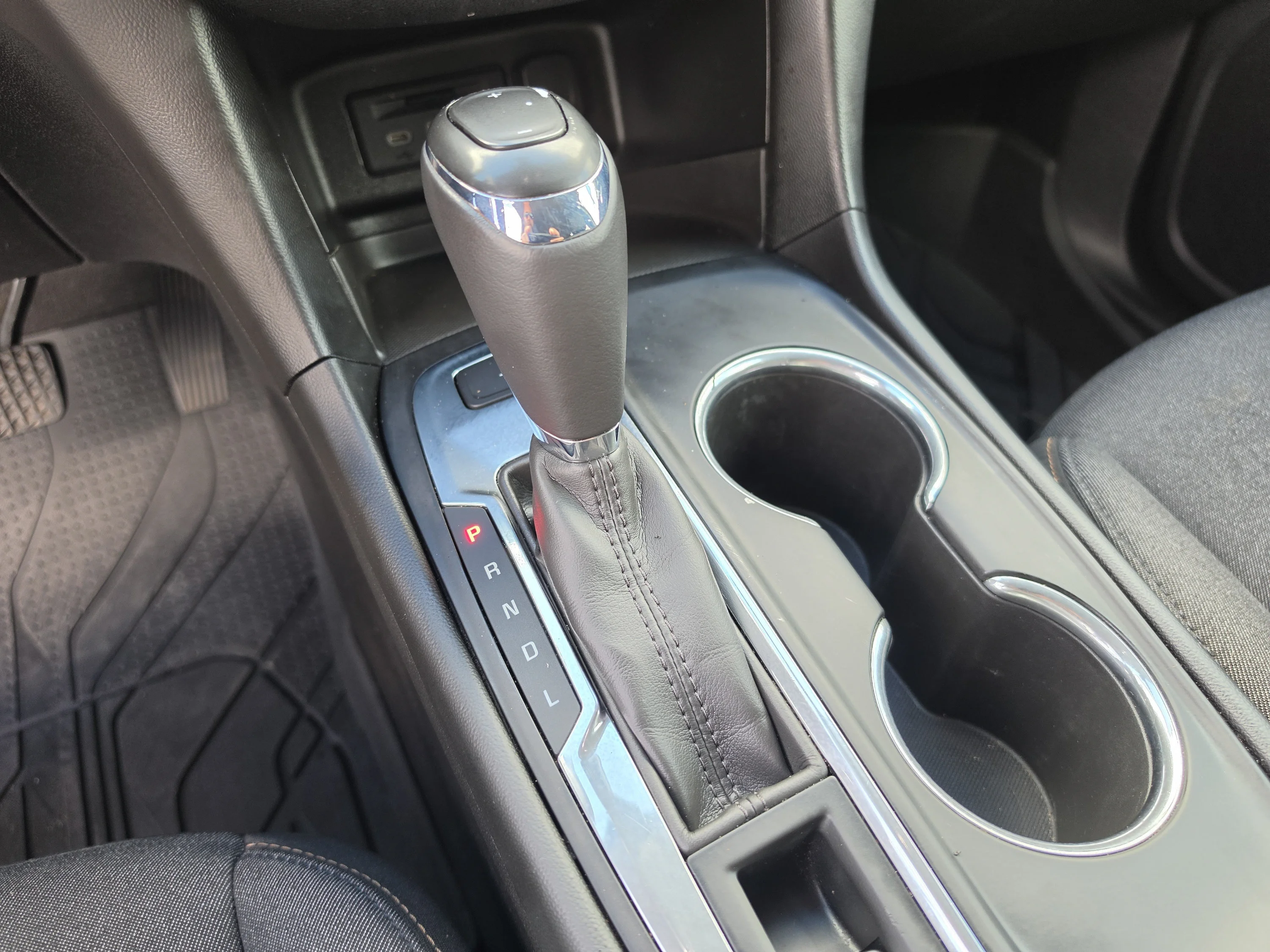 Used 2019 Silver Ice Metallic Chevrolet LT image 31