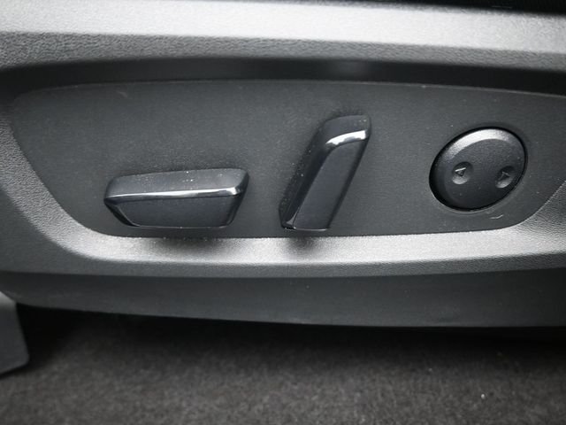 Used 2025 Gray Nissan SL image 33