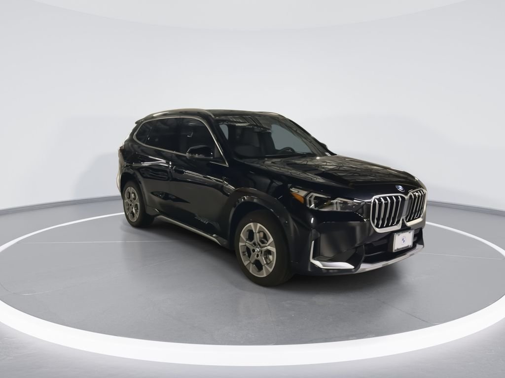 Used 2026 Black BMW xDrive28i image 2
