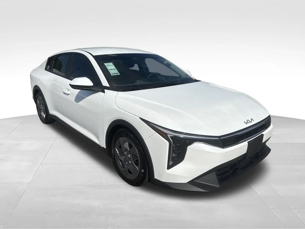 Used 2025 White Kia LX image 18