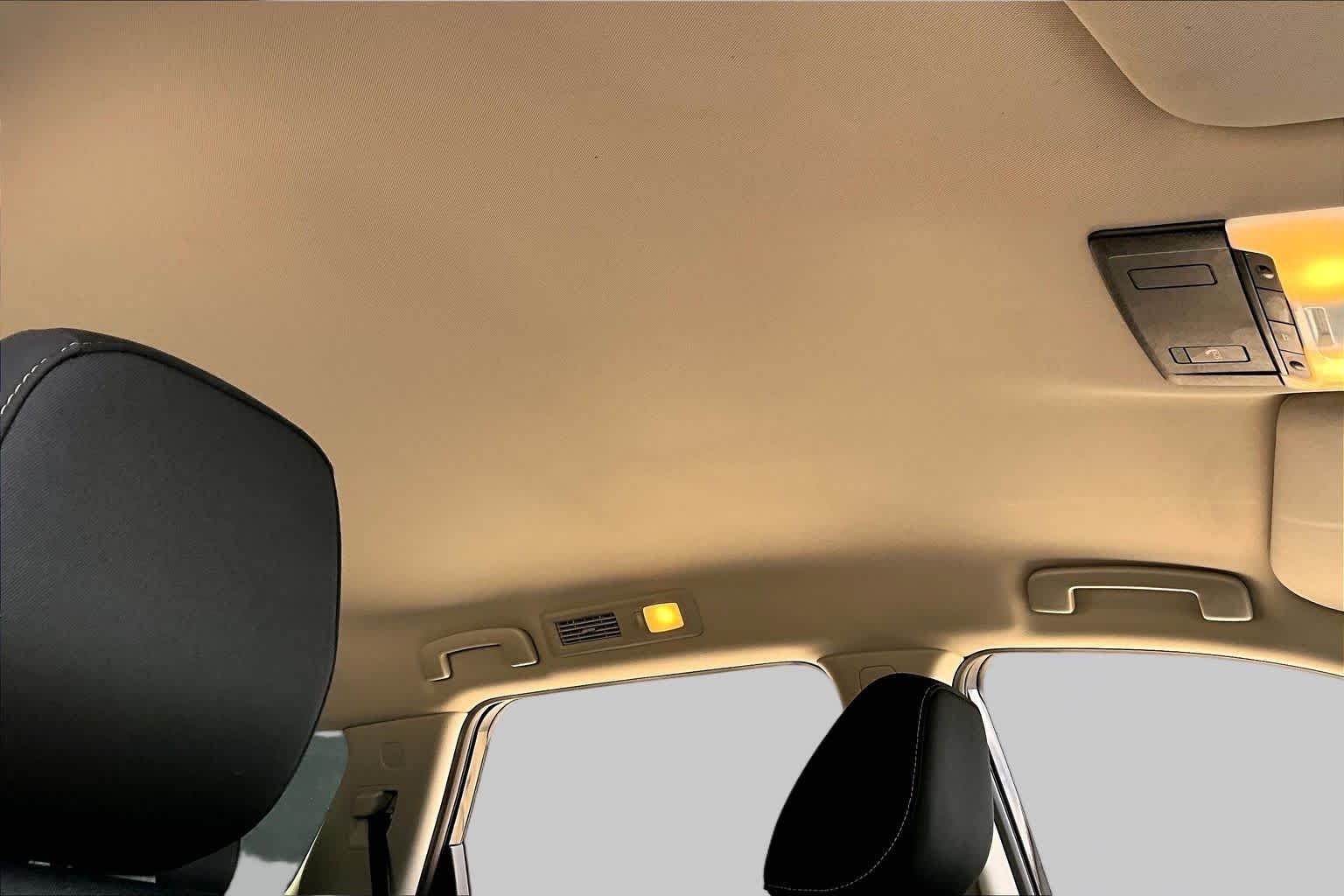 Used 2025 Super Black Nissan SV image 13