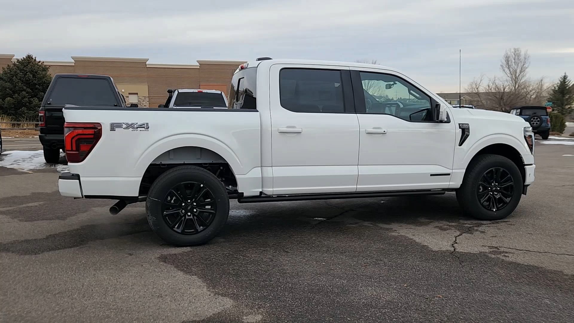 New 2025 Star White Metallic Tri-Coat Ford Platinum image 13