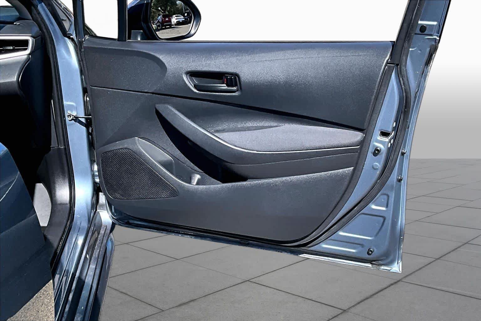 Used 2022 Celestite Toyota LE image 22