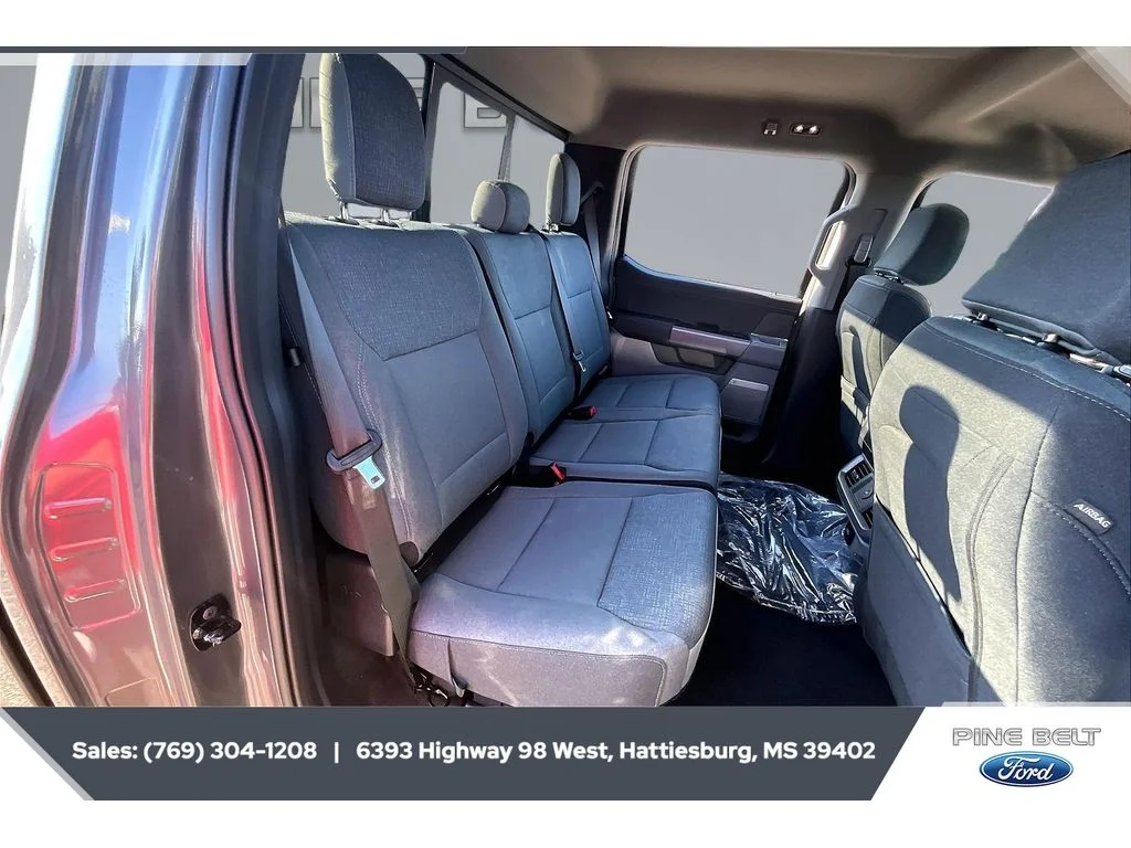 New 2026 Carbonized Gray Metallic Ford XLT image 21