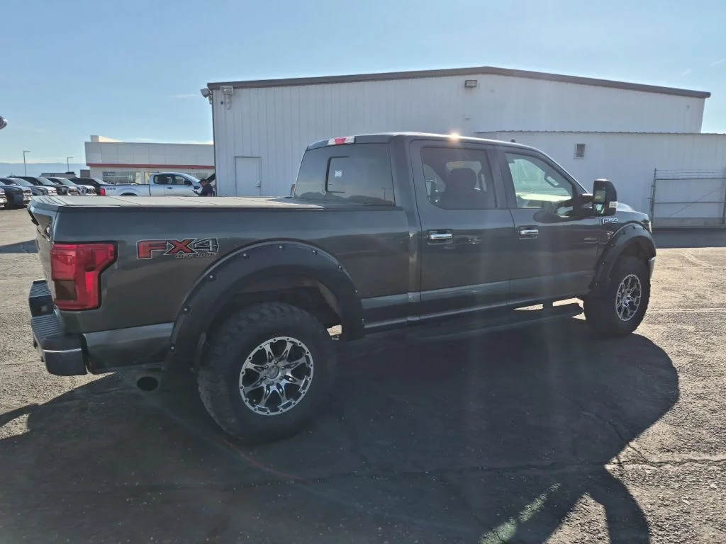 Used 2019 Magnetic Ford Lariat image 12
