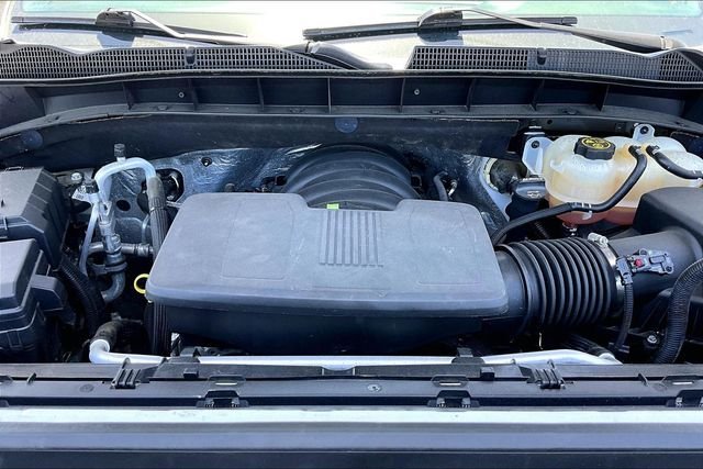 Certified Used 2022 Summit White GMC AT4 image 9