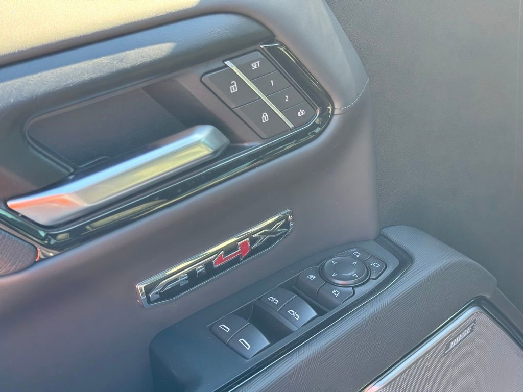 2026 GMC Sierra 1500 AT4X - Photo 20