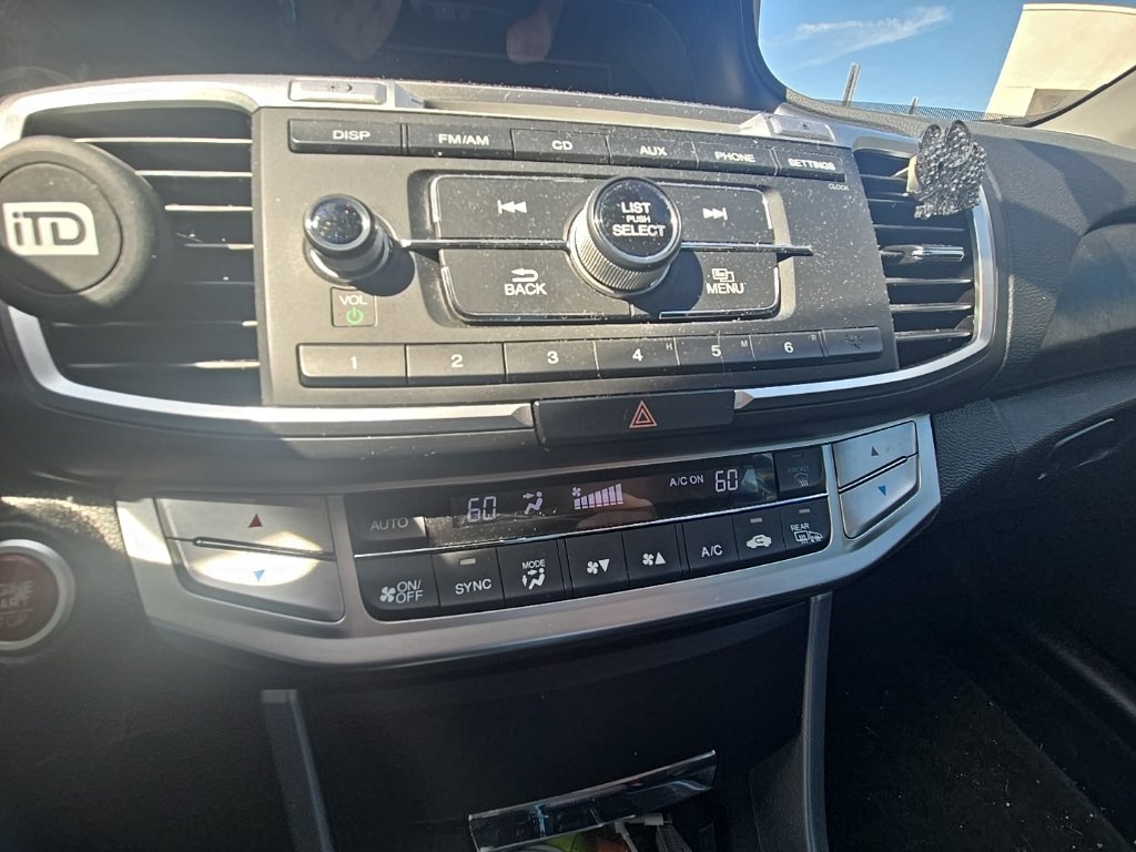 Used 2015  Honda EX image 15