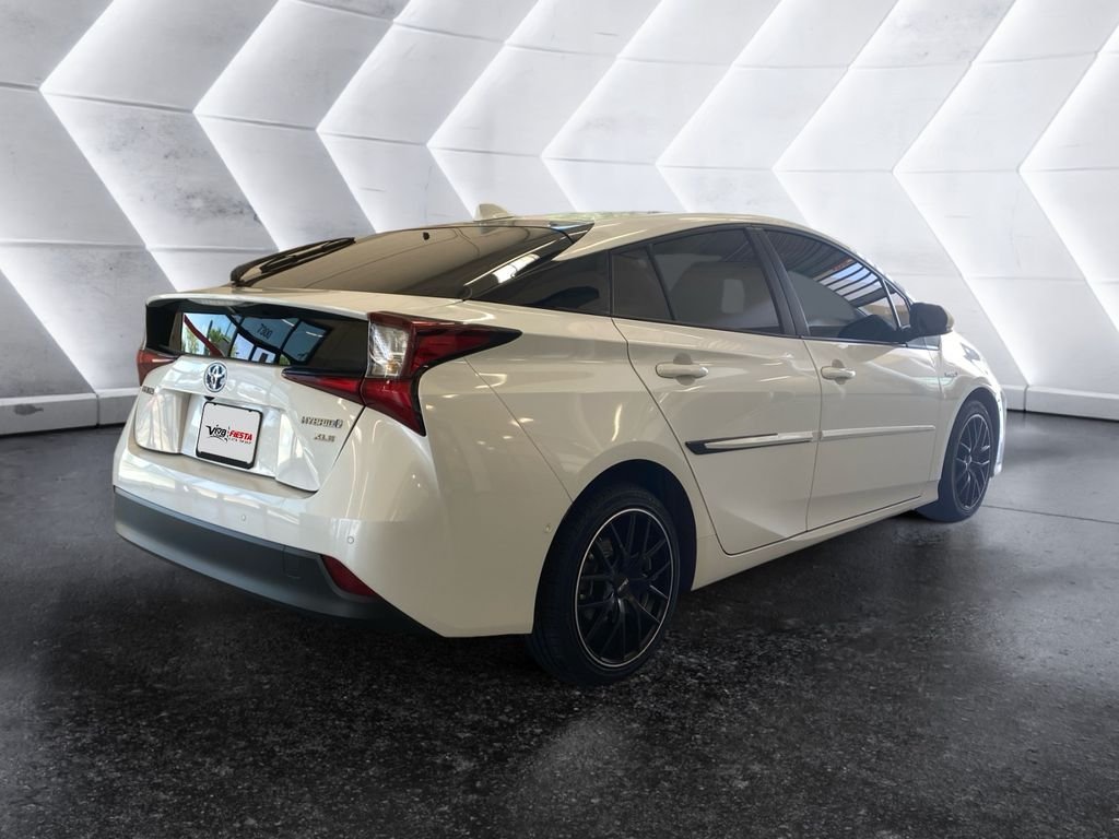 Used 2022 Beige Toyota XLE image 4