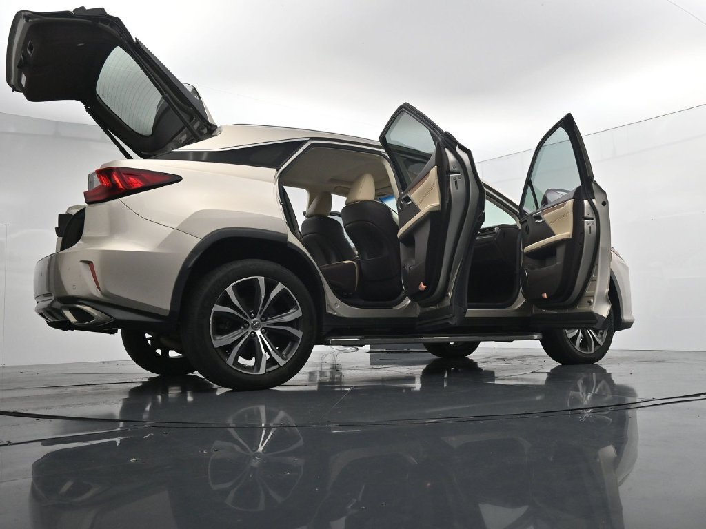 Used 2016 Beige Lexus 350 image 29