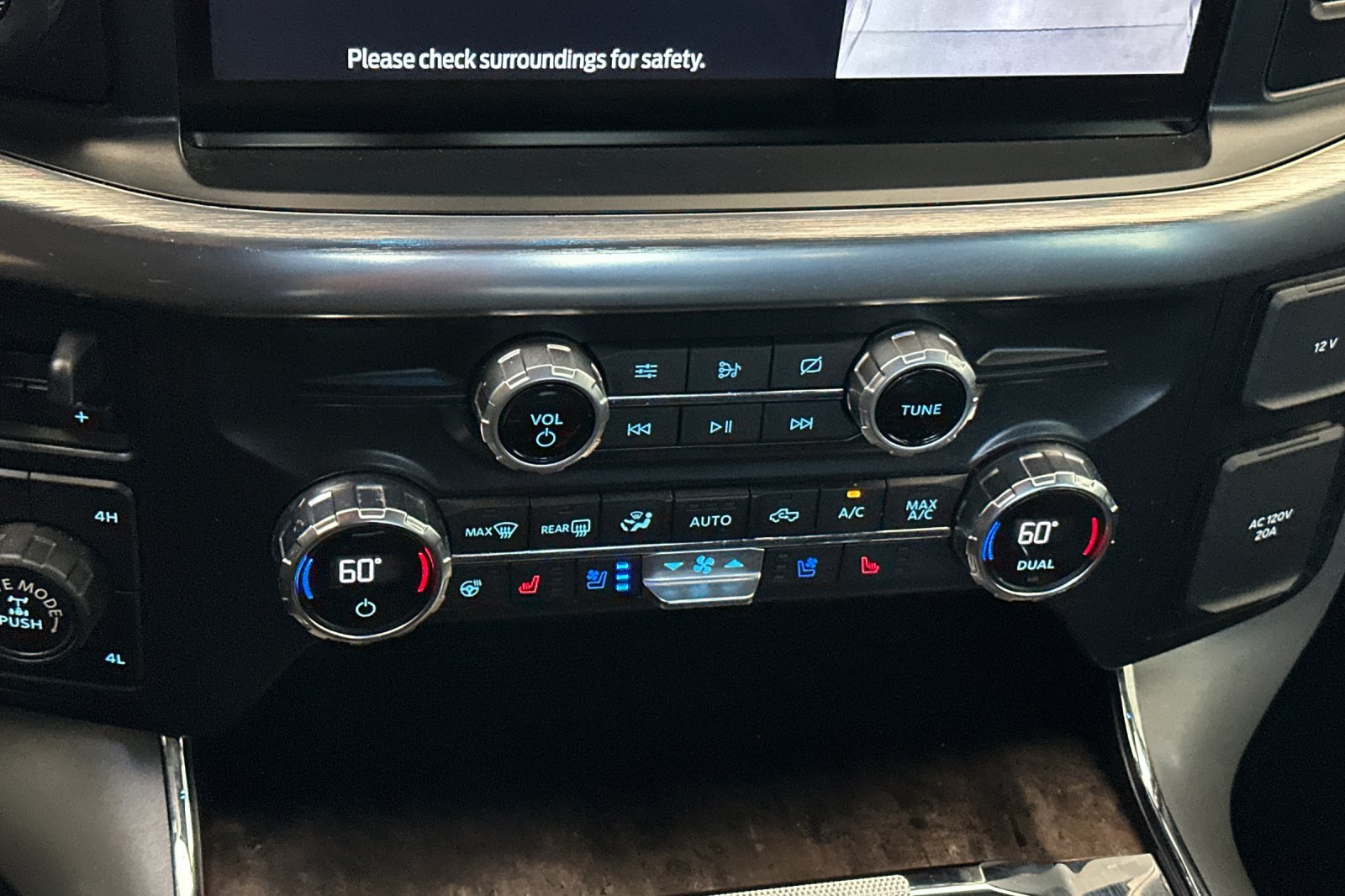 Used 2021 White Ford Lariat image 21