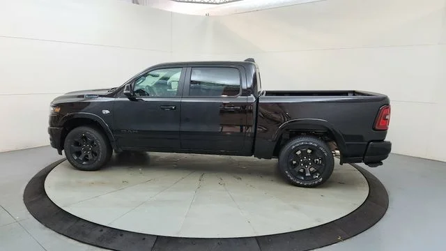 New 2026 Diamond Black Crystal Pearl-Coat Exterior Paint RAM Big Horn/Lone Star image 6