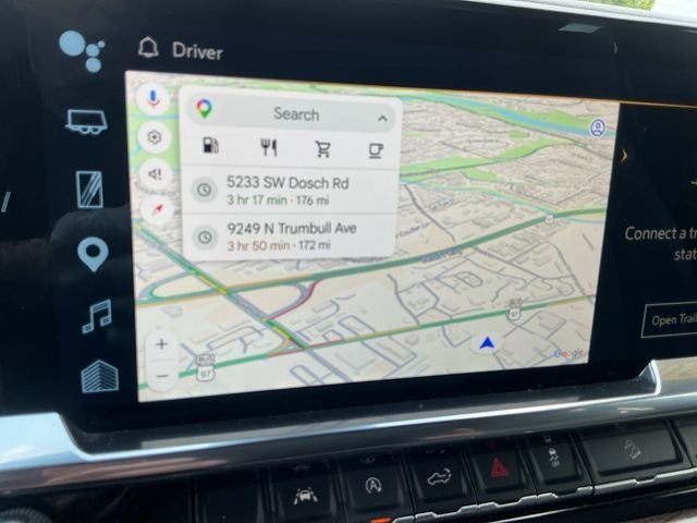 Used 2025 White Chevrolet RST image 27