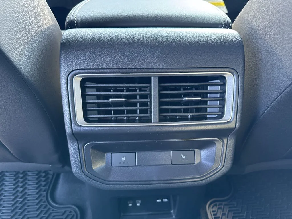 2026 Volkswagen Atlas Cross Sport SEL R-LINE - Photo 13