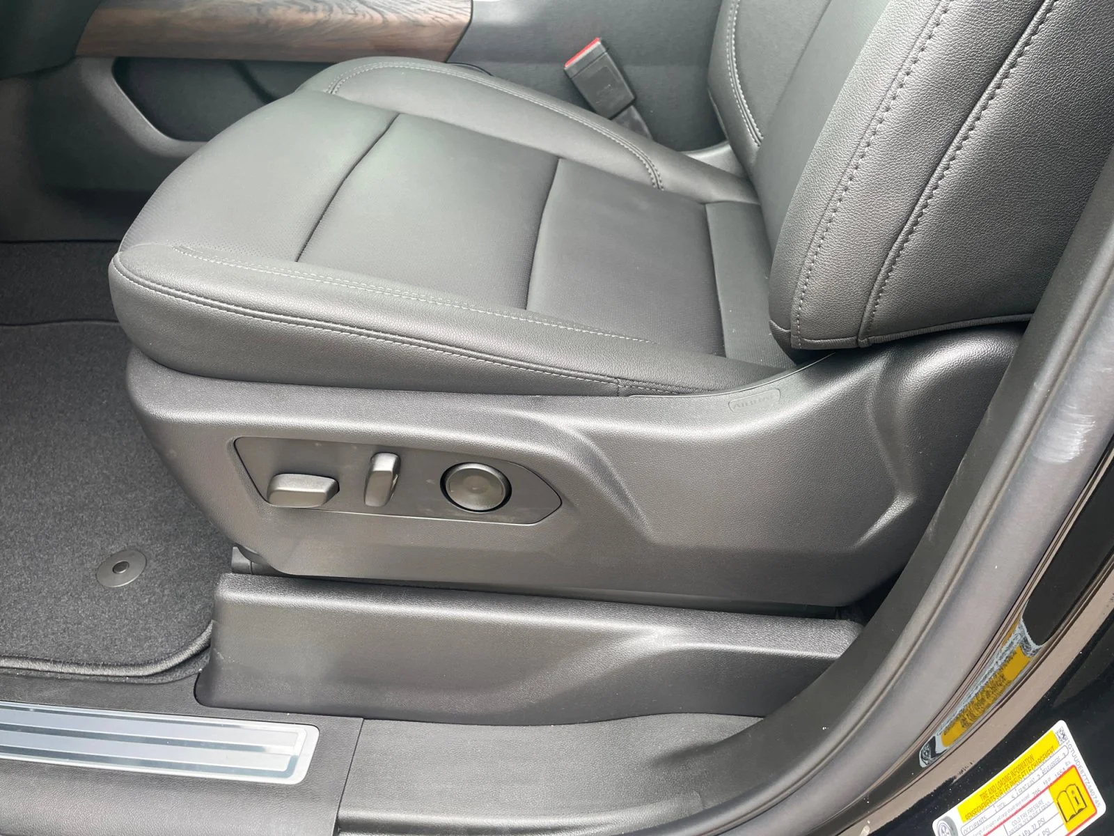 New 2026 Onyx Black GMC SLT image 14