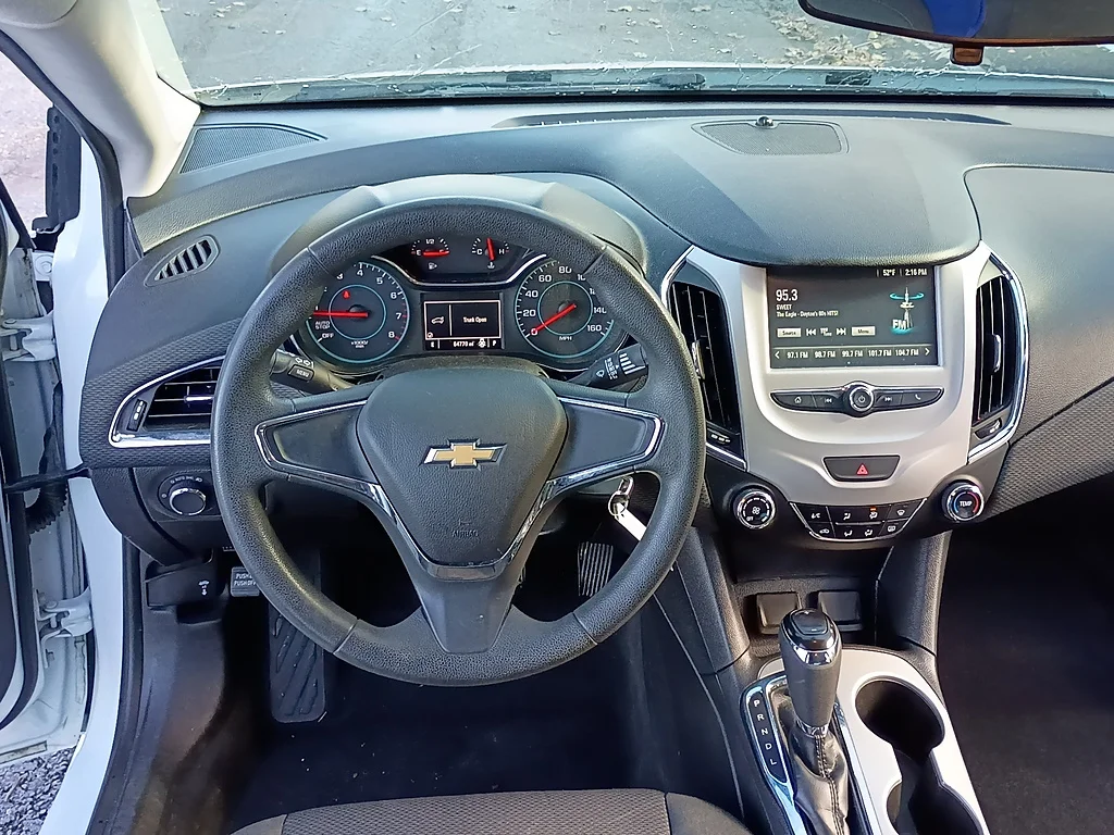 2018 Chevrolet Cruze LS Auto, photo 12 of 12