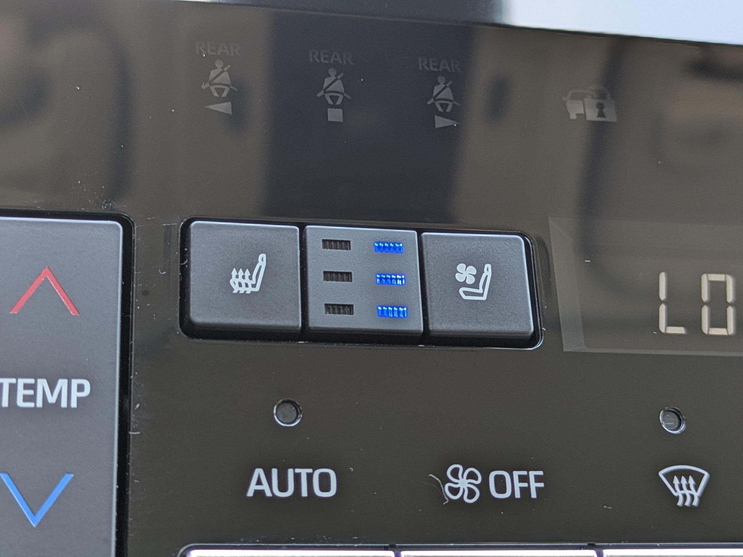 2019 Toyota Avalon Limited - Photo 23
