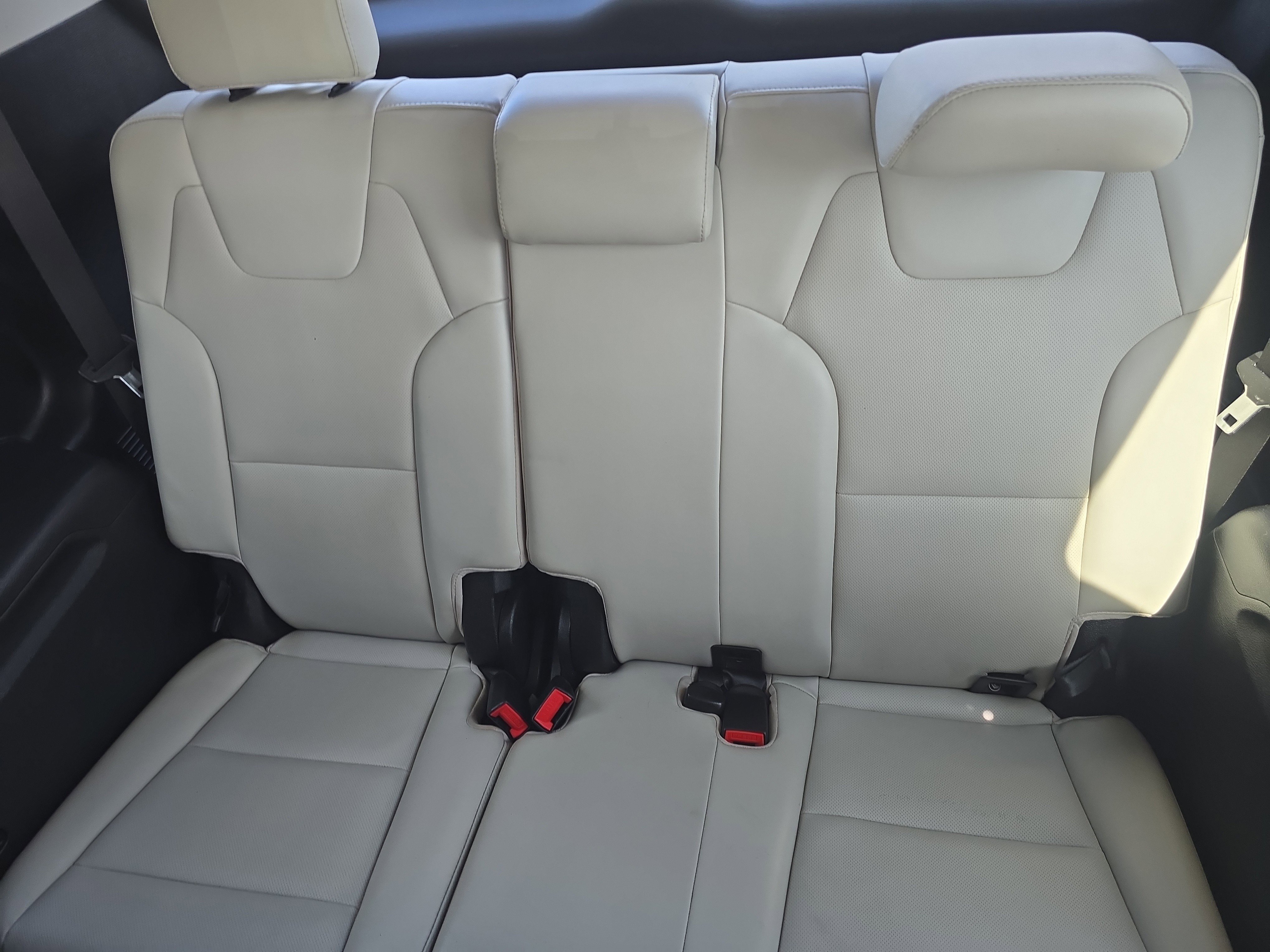 Used 2020 Sangria Kia EX image 18