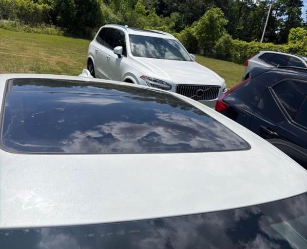Used 2024 Crystal White Volvo Ultimate image 5