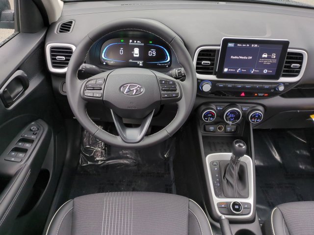 New 2026 White Hyundai SEL w/Two-Tone Roof image 31