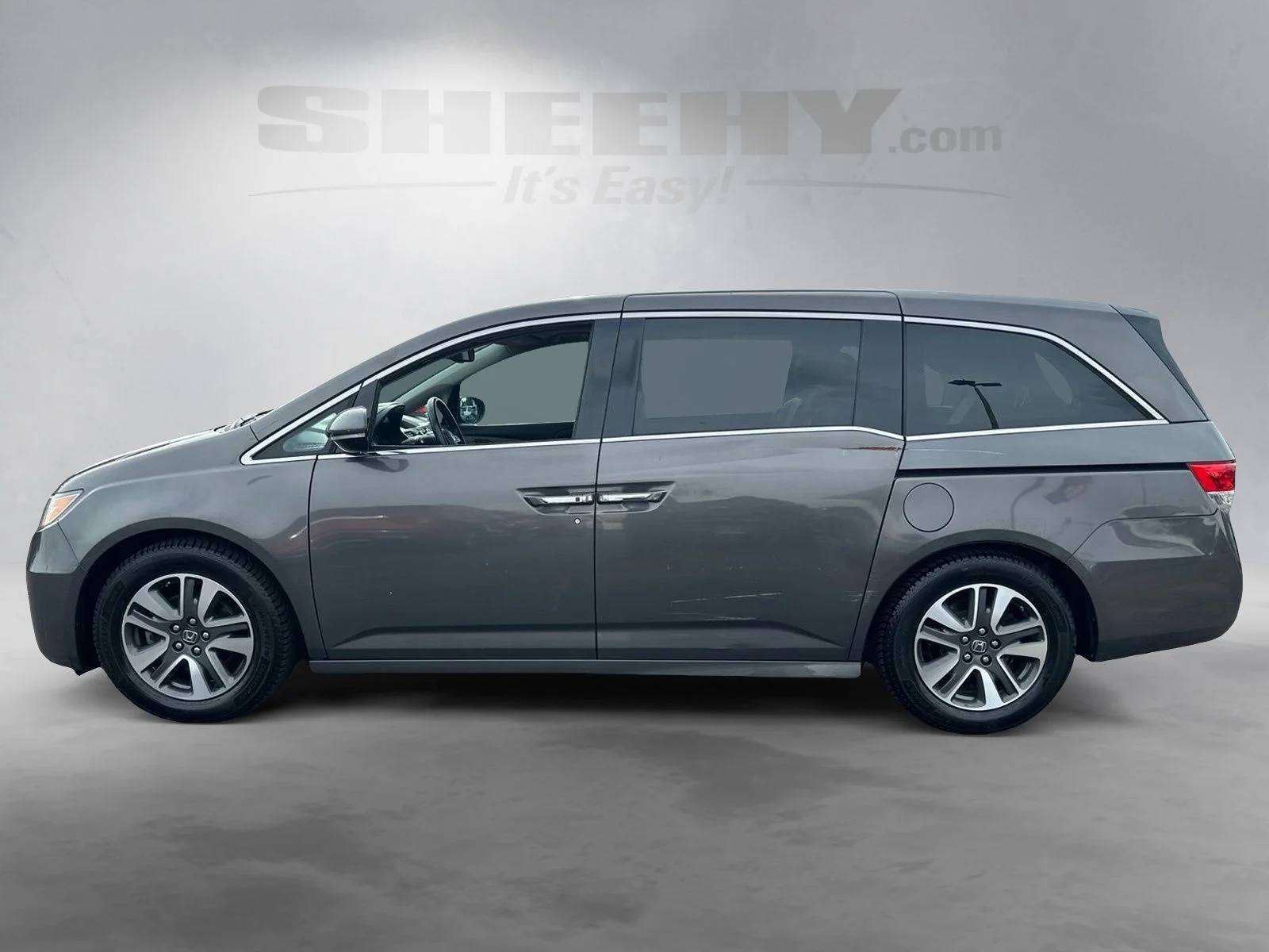 Used 2014 Modern Steel Metallic Honda Touring Elite image 15