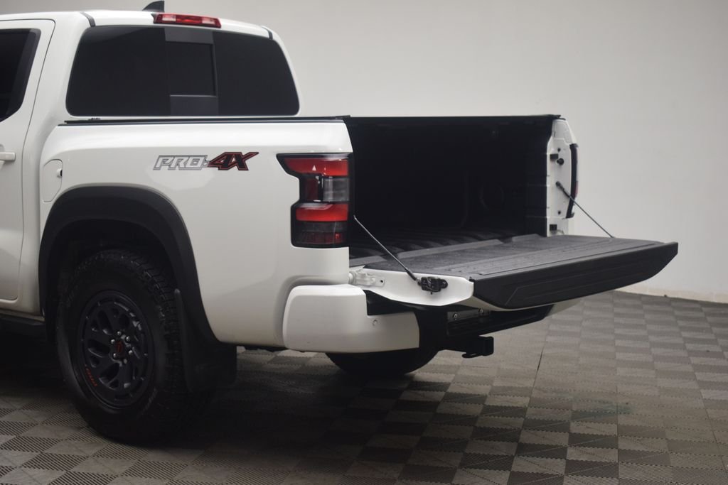 Used 2025 White Nissan PRO-4X image 24
